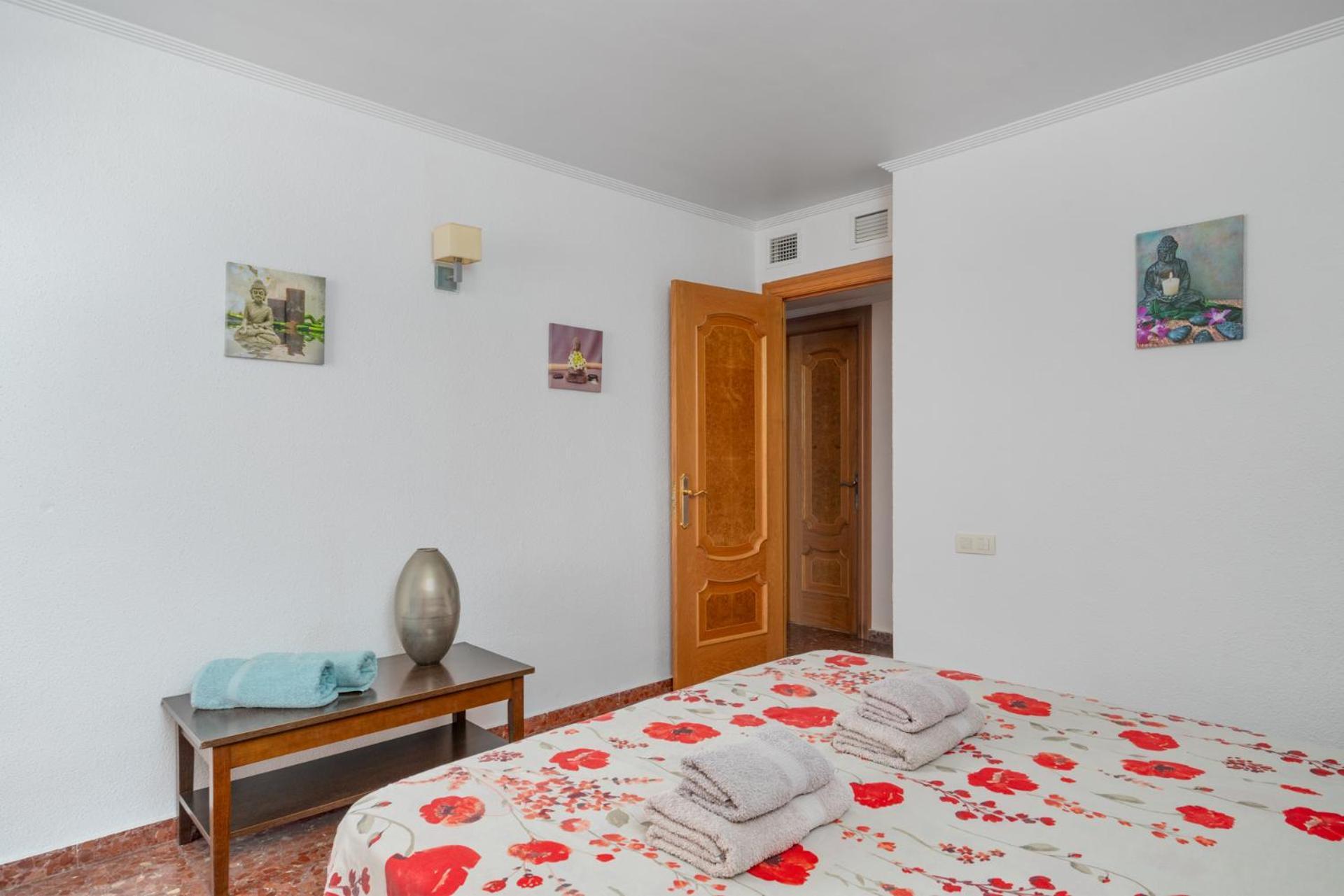 Beachfront, Two Bed- & Bathrooms, Private Parking Fuengirola Dış mekan fotoğraf