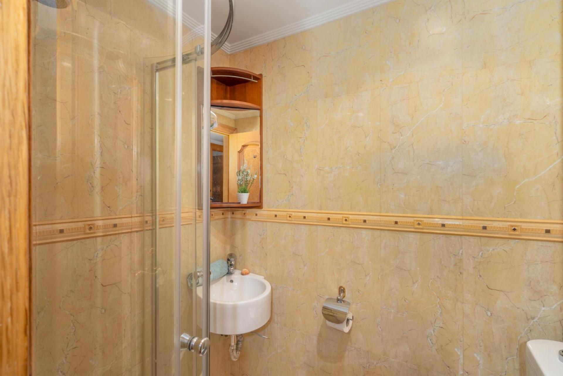 Beachfront, Two Bed- & Bathrooms, Private Parking Fuengirola Dış mekan fotoğraf