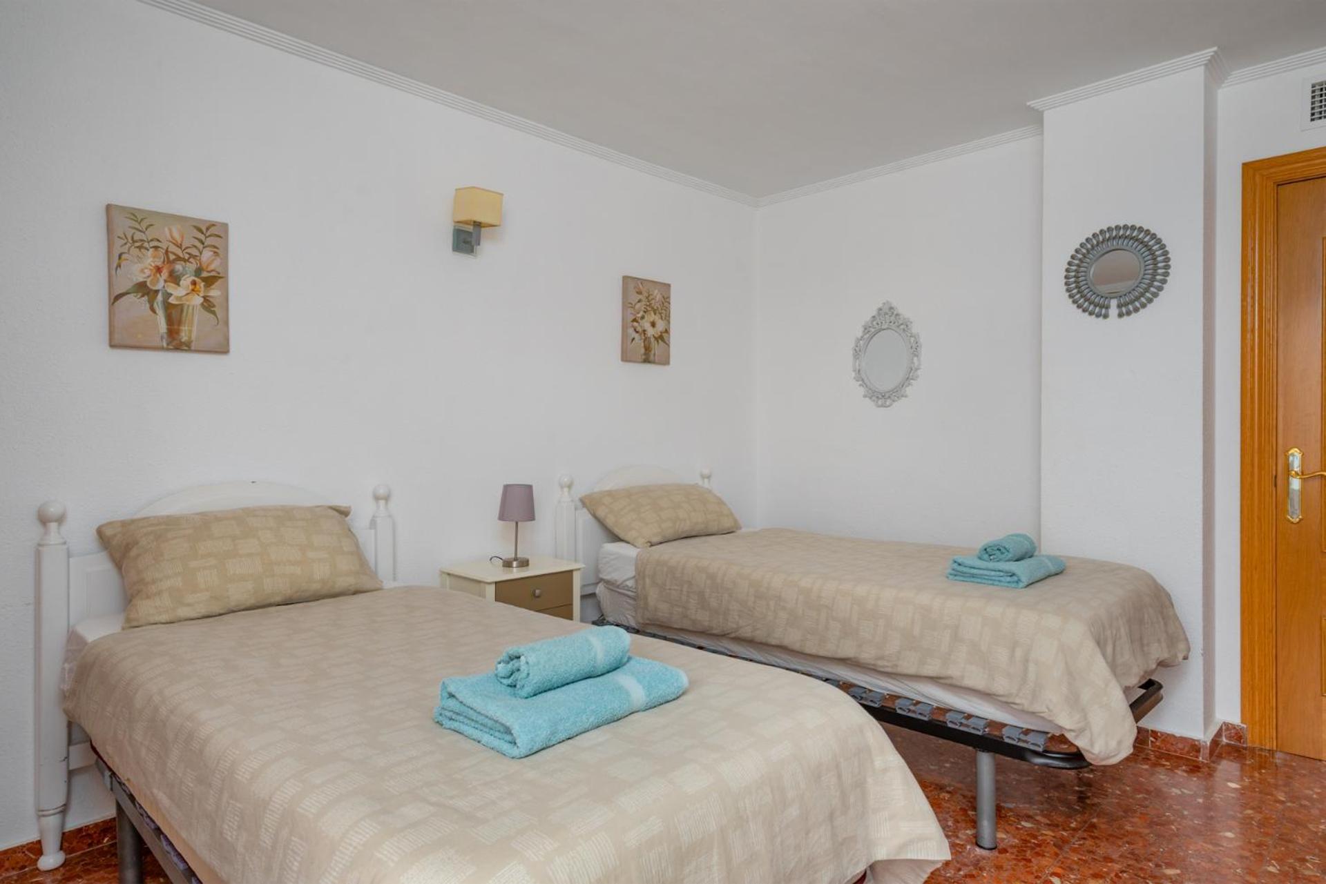 Beachfront, Two Bed- & Bathrooms, Private Parking Fuengirola Dış mekan fotoğraf